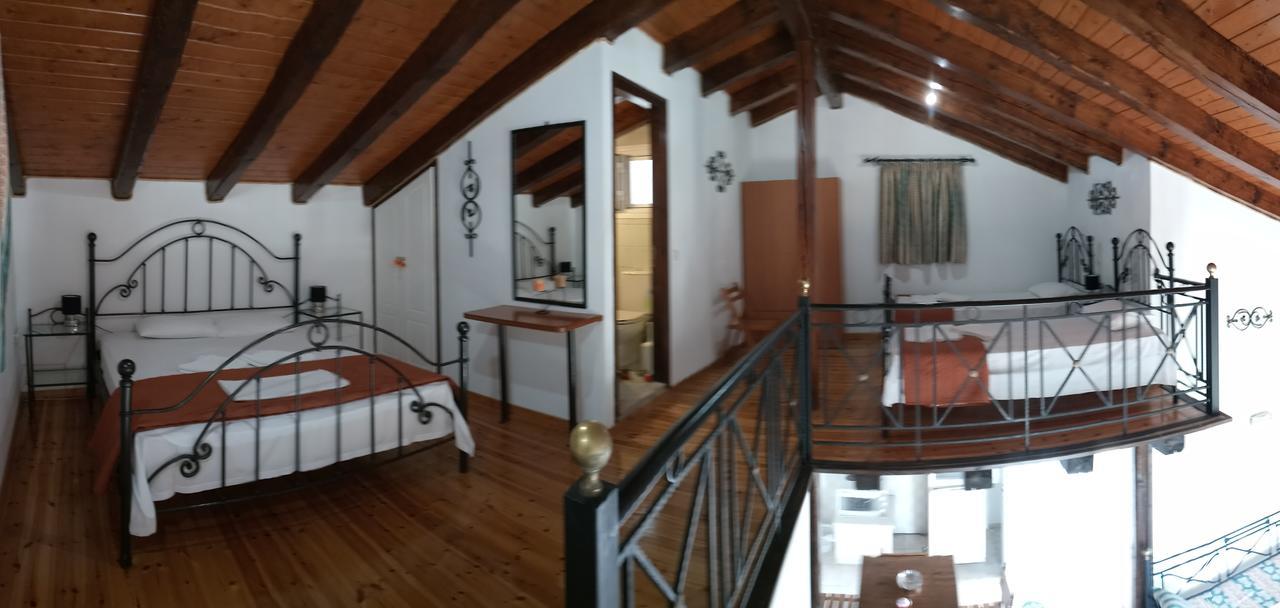 Апартаменти Iron House Айос-Георгіос Екстер'єр фото